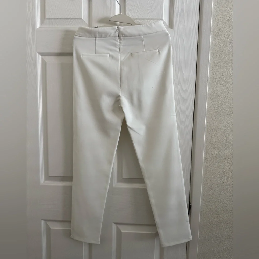 Chic White Double-Breasted Women's blazer and pants - Picture 4 of 4